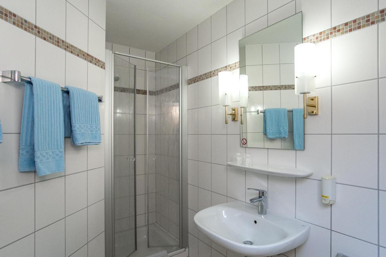 Hotel-Gasthaus Engel Luttingen Лауфенбурґ Екстер'єр фото