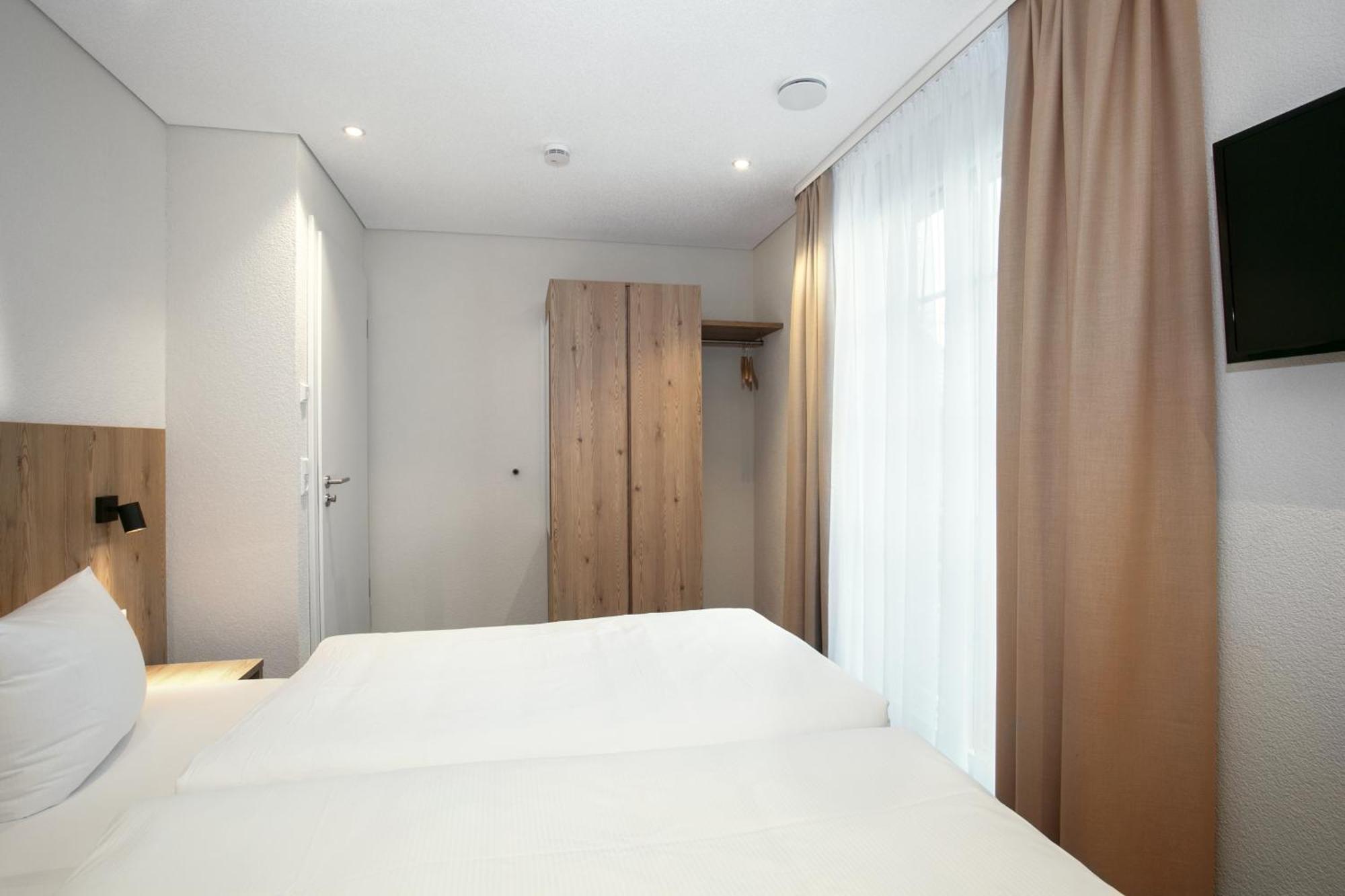 Hotel-Gasthaus Engel Luttingen Лауфенбурґ Номер фото