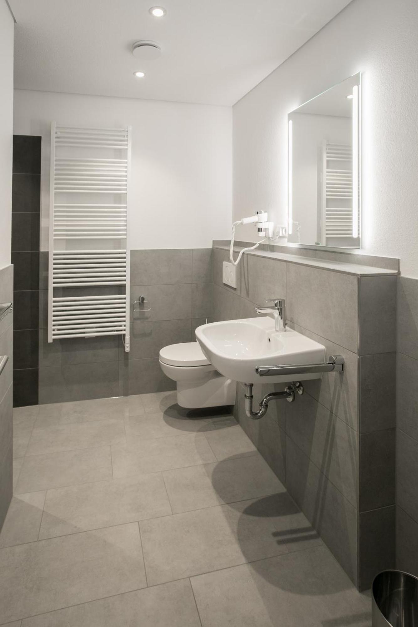 Hotel-Gasthaus Engel Luttingen Лауфенбурґ Номер фото
