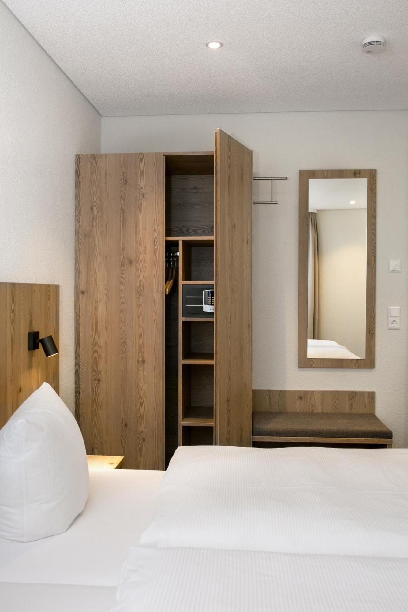 Hotel-Gasthaus Engel Luttingen Лауфенбурґ Номер фото